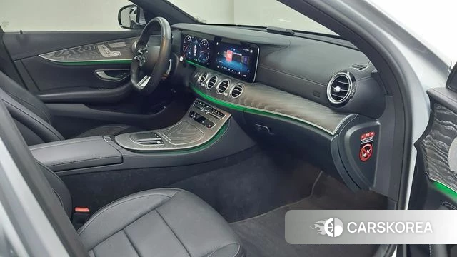 Mercedes-Benz E-Class W213 2022 Серебряный из Кореи, фото 4