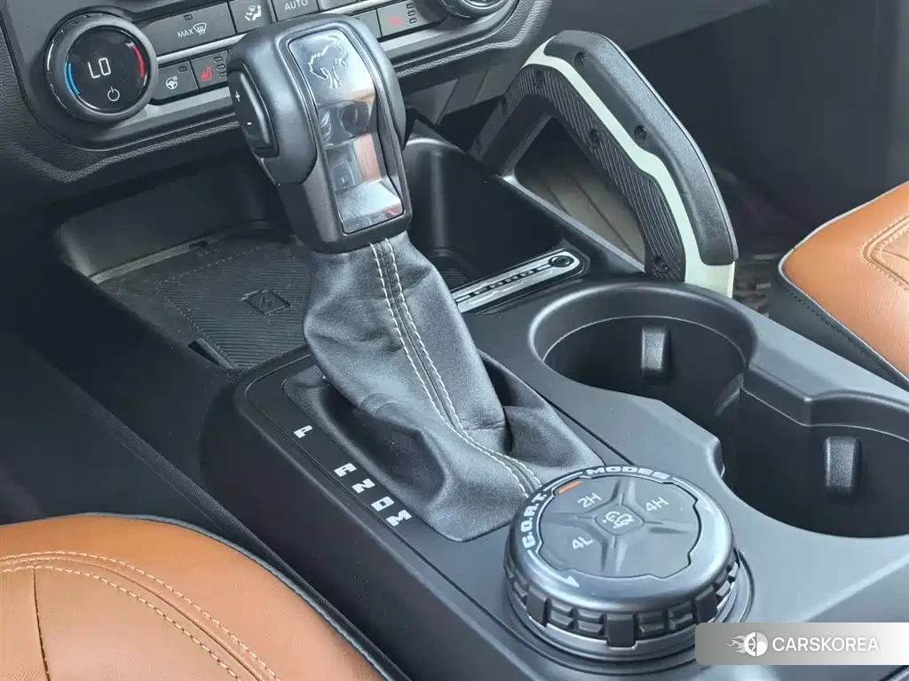 Ford Mustang 2024 Черный из Китая, фото 4