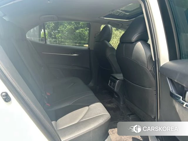 Toyota Camry 2023 Белый из Китая, фото 4