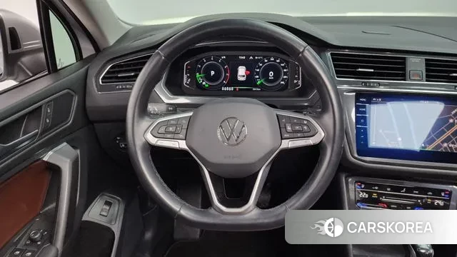 Volkswagen Tiguan Allspace 2022 Белый из Кореи, фото 4