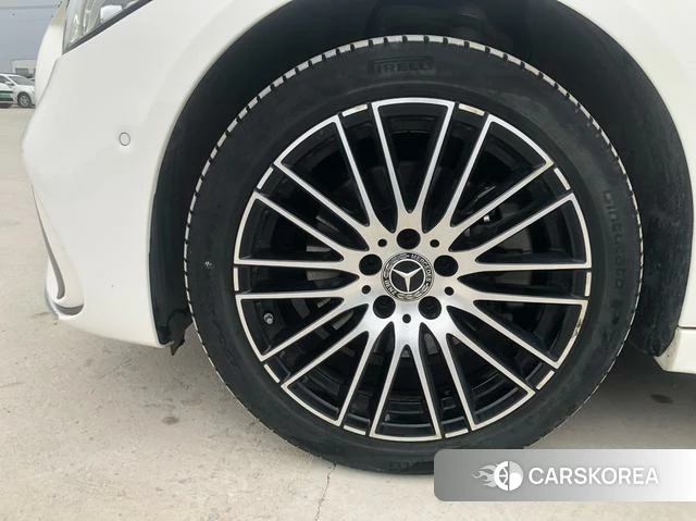Mercedes-Benz Class C 2023 Белый из Китая, фото 4