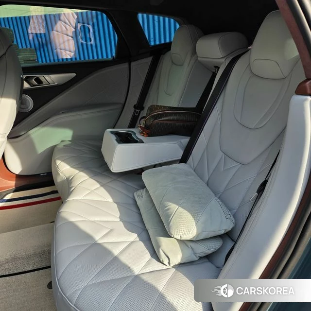 BMW XM (G09) 2023 Цвет галактики из Кореи, фото 4