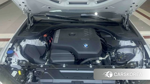 BMW 3 series 2023 Белый из Китая, фото 4