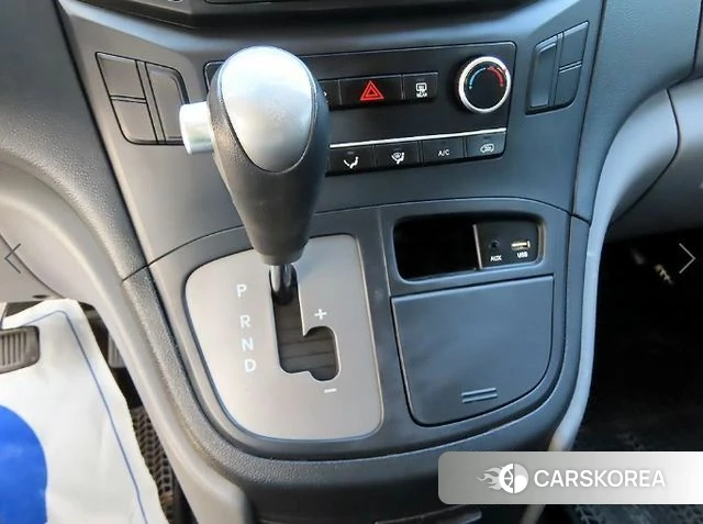 Hyundai The New Grand Starex 2020 Серебристо-серый из Кореи, фото 4