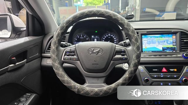 Hyundai Avante AD 2018 Серебристо-серый из Кореи, фото 4