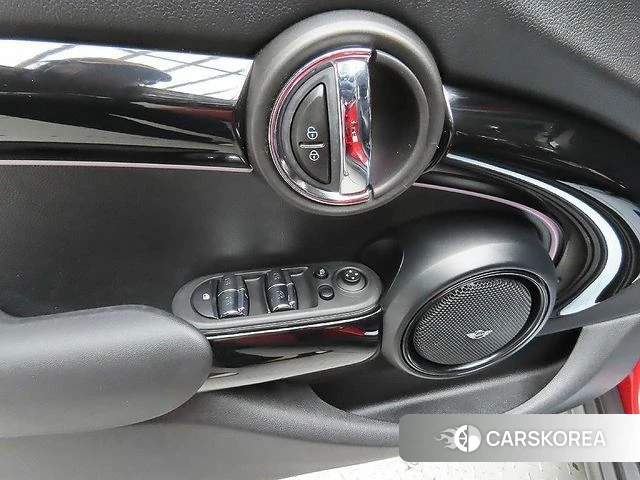 Mini Cooper 2022 Красный из Кореи, фото 4