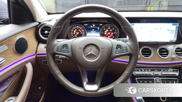 Mercedes-Benz E-Class W213 2018 Серый из Кореи, фото 4