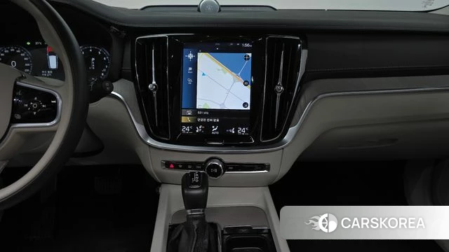 Volvo V60 Cross-Country 2nd Generation 2019 Синий из Кореи, фото 4