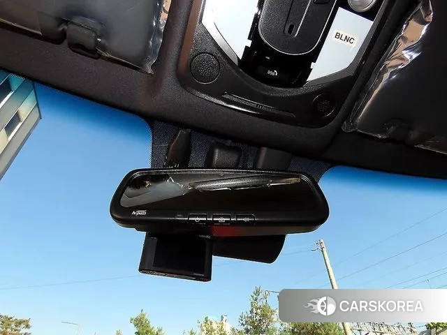 Ssangyong Torres 2023 Темно-зеленый из Кореи, фото 4