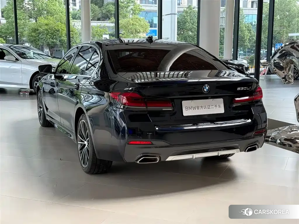 BMW 5 series 2023 Черный из Китая, фото 4