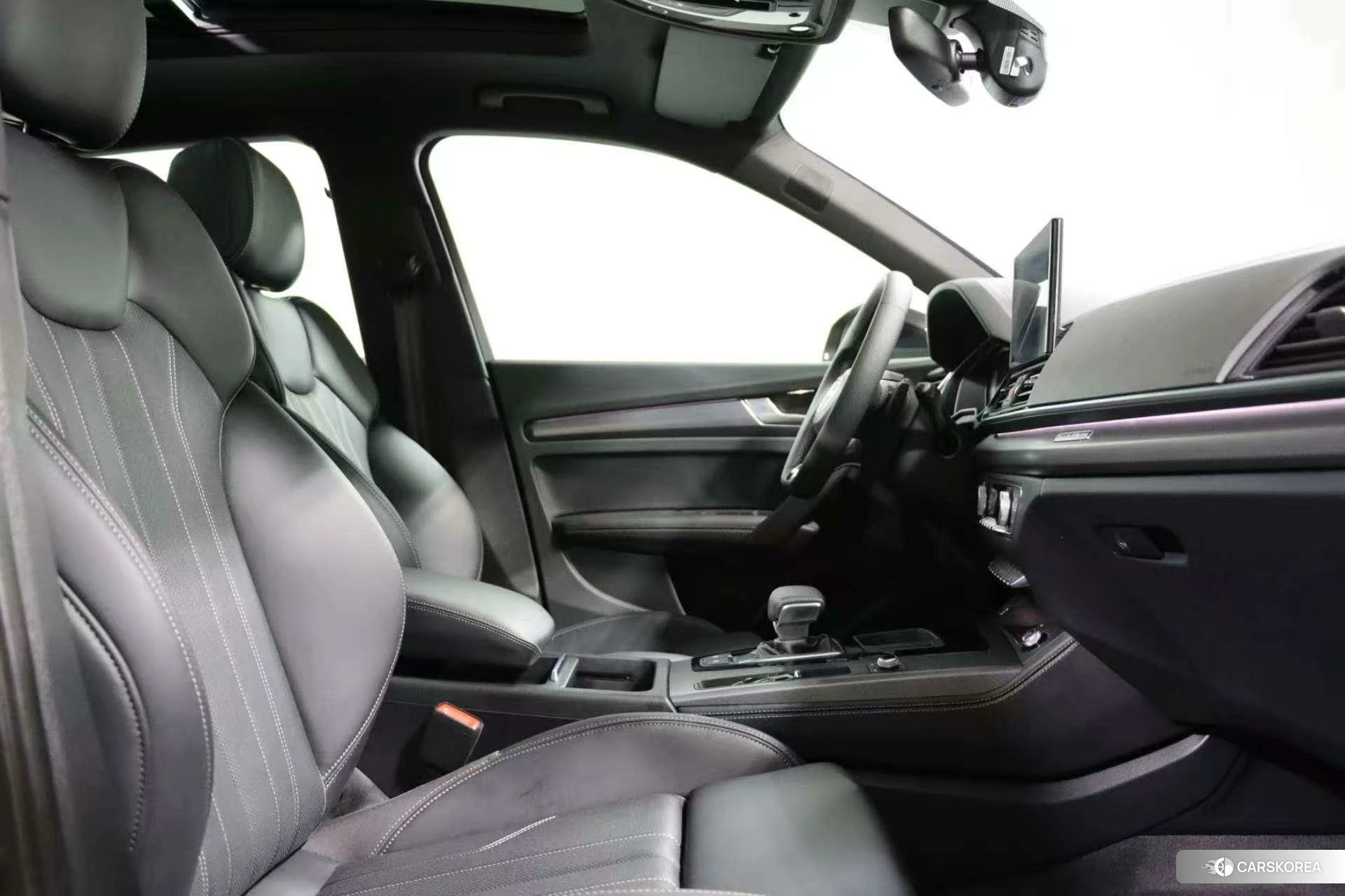 Audi Q5L 2023 Черный из Китая, фото 4