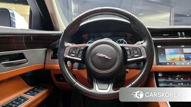 Jaguar XF (X260) 2018 Белый из Кореи, фото 4