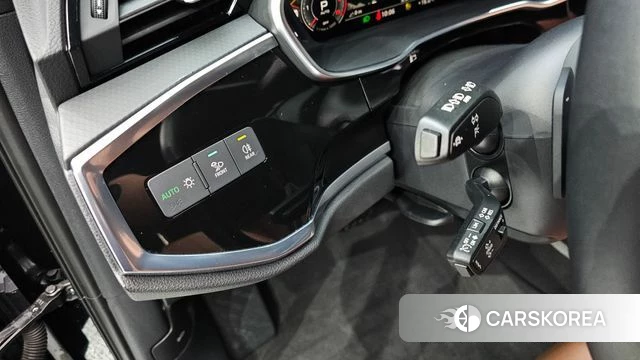 Audi Q3 (F3) 2022 Черный из Кореи, фото 4