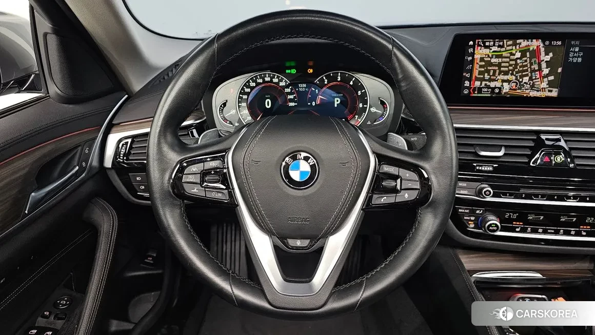 BMW 5 Series (G30) 2019 Цвет галактики из Кореи, фото 4