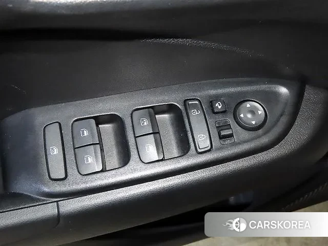 Hyundai Venue 2019 Белый из Кореи, фото 4