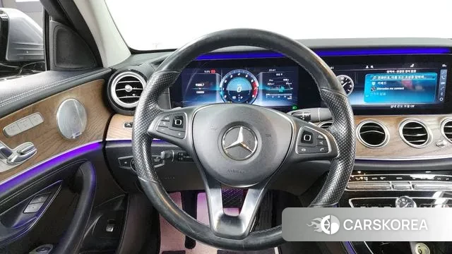 Mercedes-Benz E-Class W213 2018 Серый из Кореи, фото 4