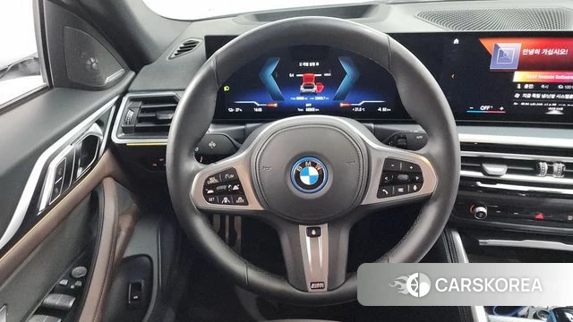 BMW i4 2023 Светло-серебряный цвет из Кореи, фото 4
