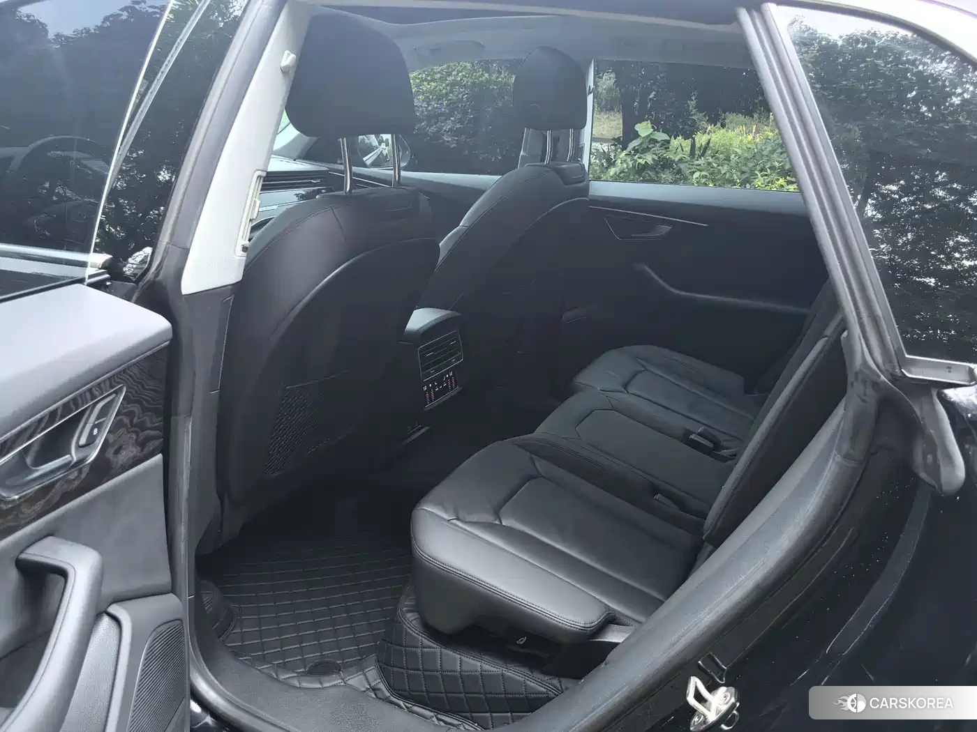 Audi Q8 2021 Черный из Китая, фото 4