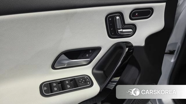 Mercedes-Benz A-Class W177 2019 Серебряный из Кореи, фото 4