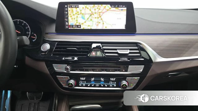BMW 5 Series (G30) 2019 Черный из Кореи, фото 4