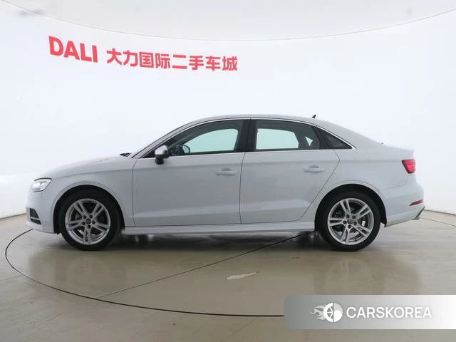 Audi A3 2021 Белый из Китая, фото 4