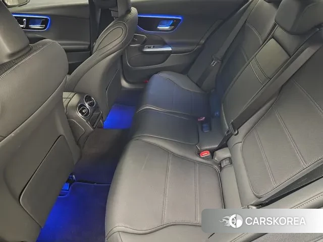 Mercedes-Benz C-Class W206 2024 Белый из Кореи, фото 4