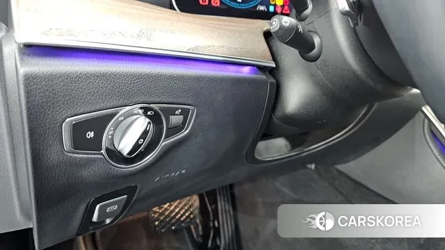 Mercedes-Benz E-Class W213 2021 Серый из Кореи, фото 4