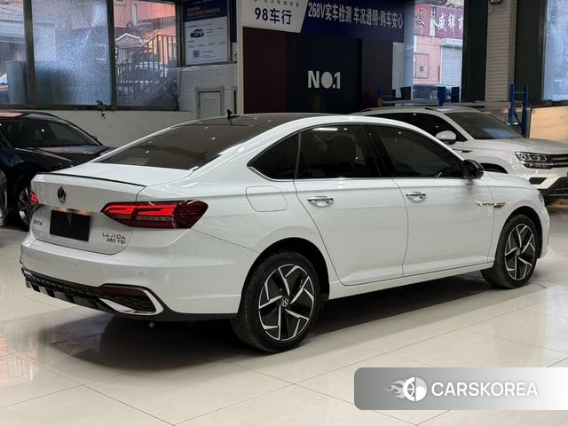 Volkswagen Lavida 2022 Белый из Китая, фото 4