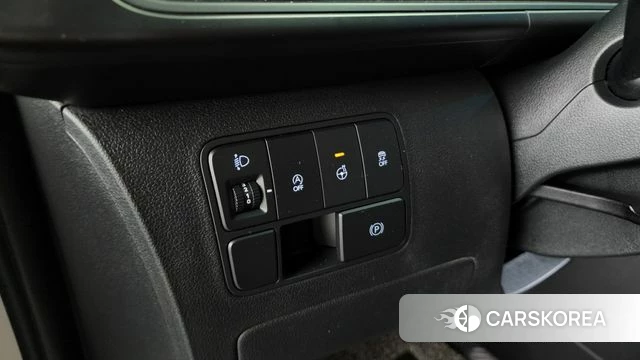 Hyundai Staria 2023 Белый из Кореи, фото 4