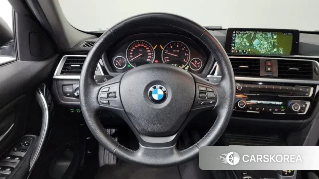 BMW 3 Series (F30) 2018 Белый из Кореи, фото 4