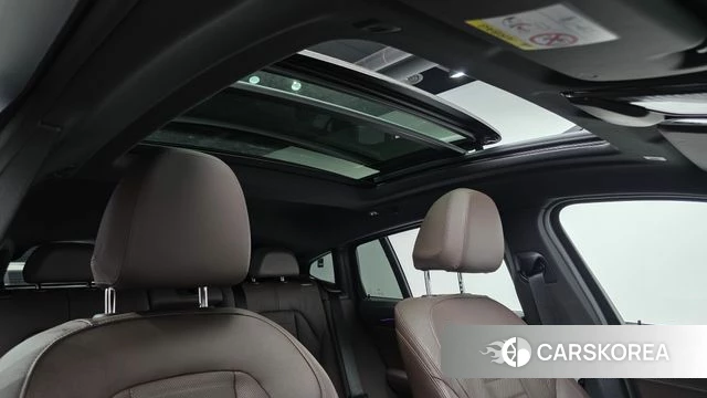 BMW X4 (G02) 2025 Серебристо-серый из Кореи, фото 4