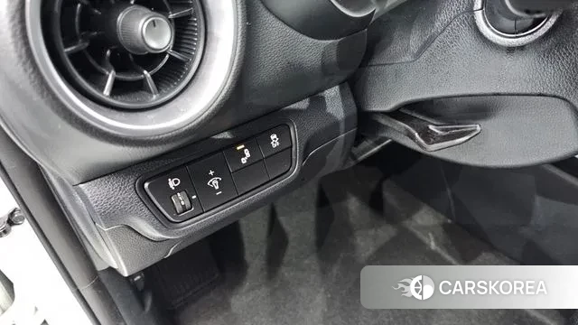 Kia The New K3 2nd generation 2022 Белый из Кореи, фото 4