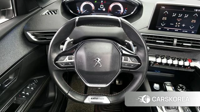 Peugeot 5008 second generation 2020 Белый из Кореи, фото 4