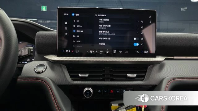 Ford Explorer 6th Generation 2025 Белый из Кореи, фото 4