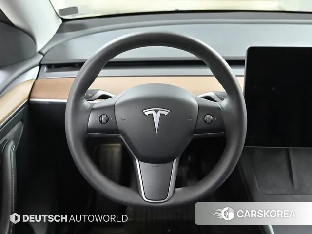 Tesla Model Y 2023 Черный из Кореи, фото 4
