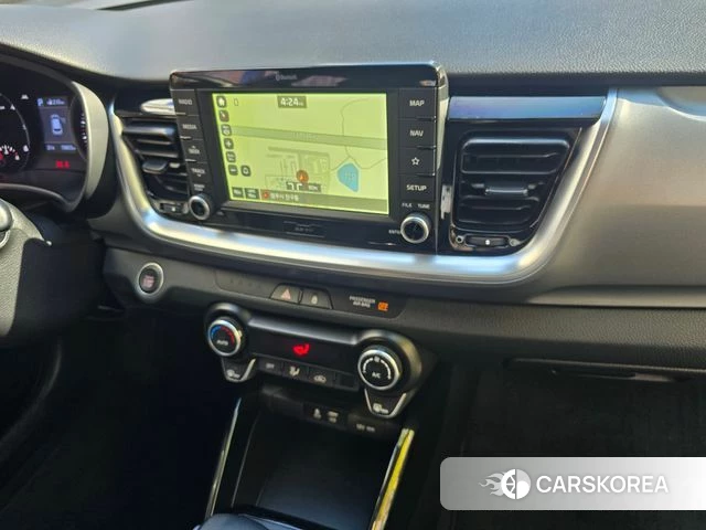 Kia Stonic 2018 Белый из Кореи, фото 4