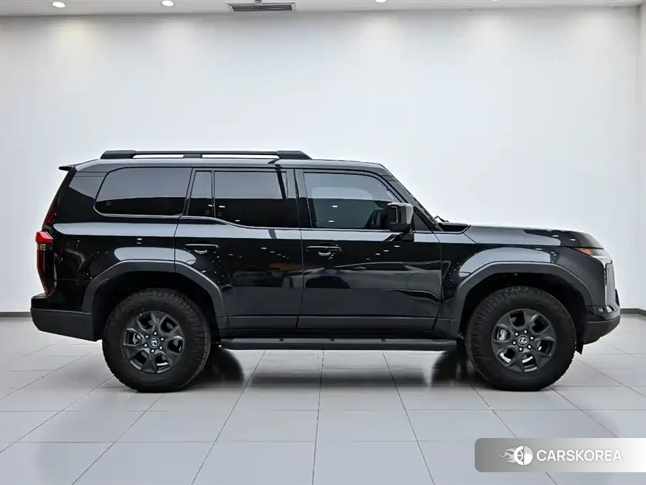 Lexus GX 2025 Черный из Китая, фото 4