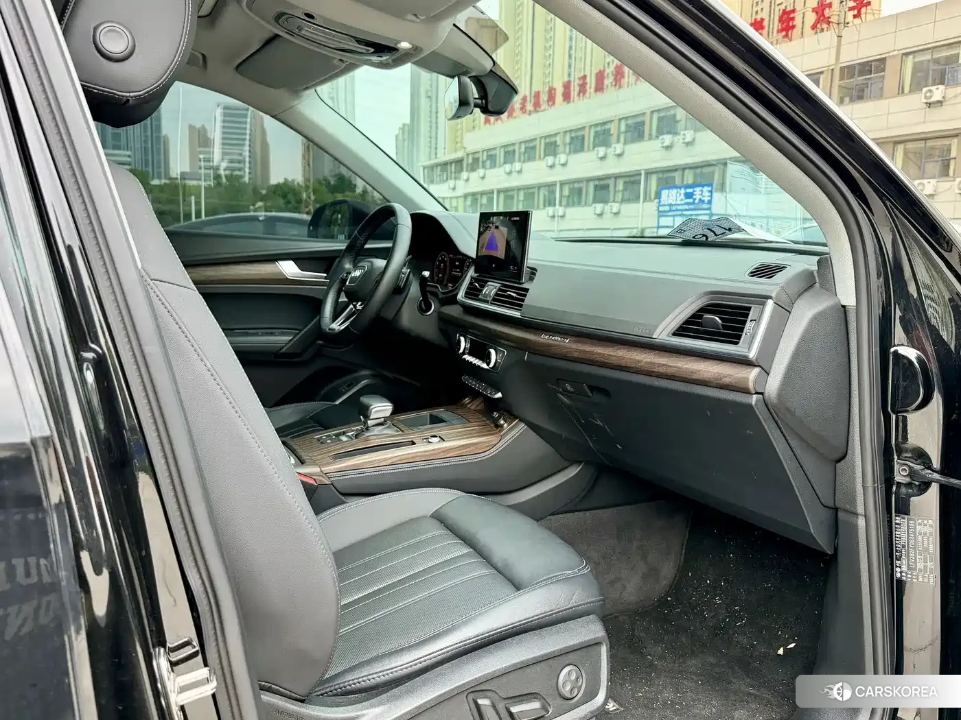 Audi Q5L 2025 Черный из Китая, фото 4