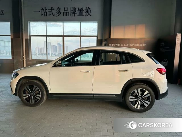 Mercedes-Benz GLA 2023 Белый из Китая, фото 4