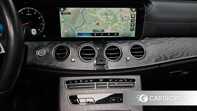 Mercedes-Benz E-Class W213 2022 Серый из Кореи, фото 4