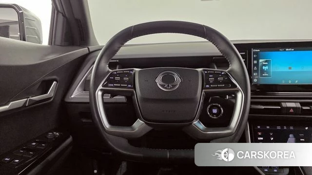 Ssangyong Torres 2023 Темно-зеленый из Кореи, фото 4