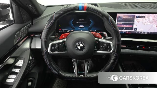 BMW 5 Series (G60) 2024 Белый из Кореи, фото 4