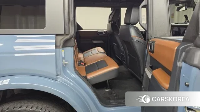 Ford Bronco 6th Generation 2023 Небесно-голубой из Кореи, фото 4