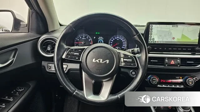 Kia The New K3 2nd generation 2021 Белый из Кореи, фото 4