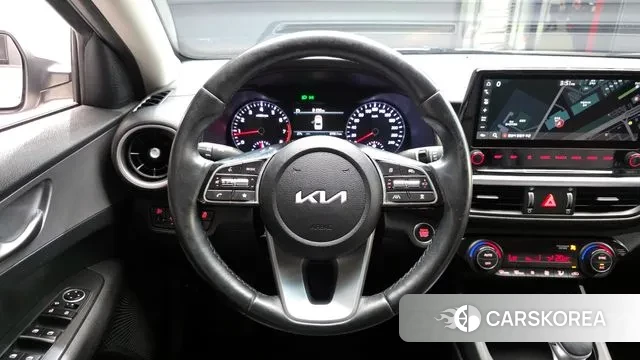 Kia The New K3 2nd generation 2021 Белый из Кореи, фото 4