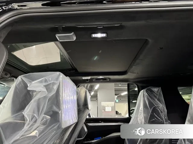 Cadillac Escalade 5th Generation 2025 Черный из Кореи, фото 4