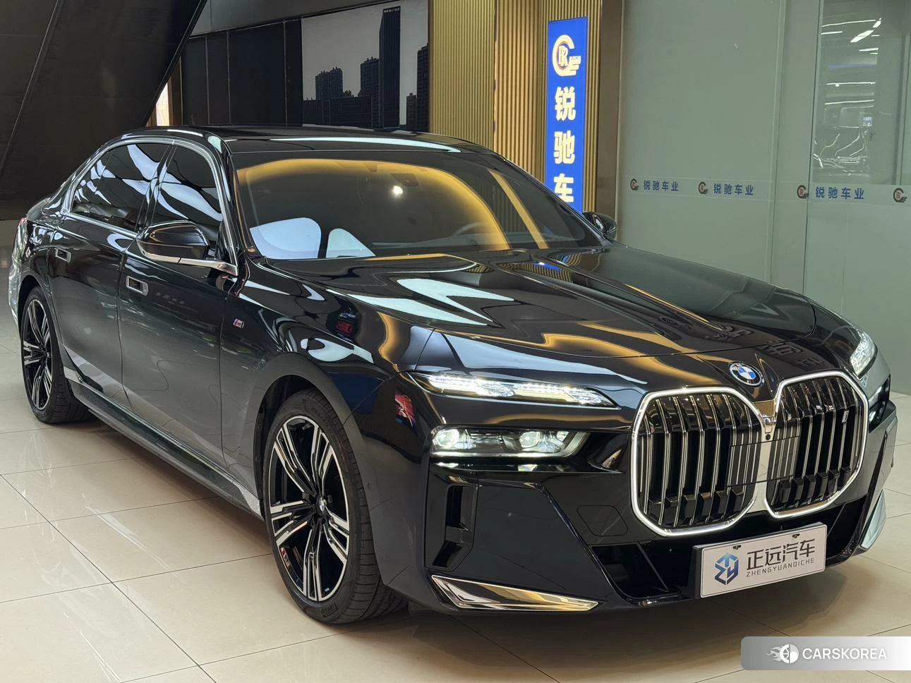 BMW i7 2023 Черный из Китая, фото 4