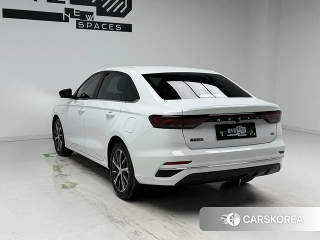 Geely Automobile Emgrand 2022 Белый из Китая, фото 4