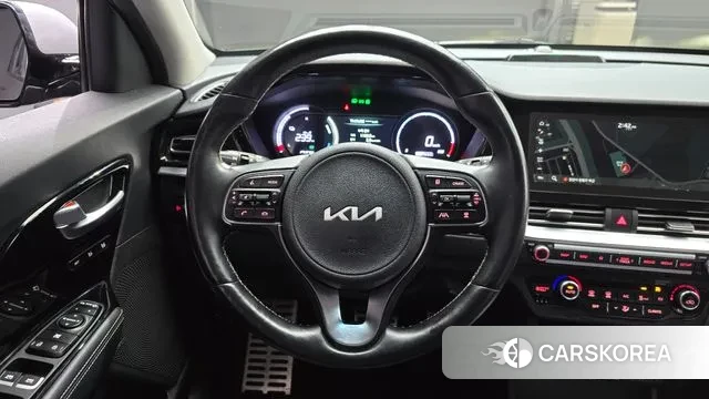 Kia Niro EV 2021 Серебряный из Кореи, фото 4