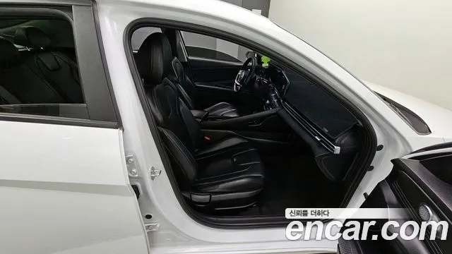 Hyundai Avante Hybrid (CN7) id 2712002 из Кореи 4